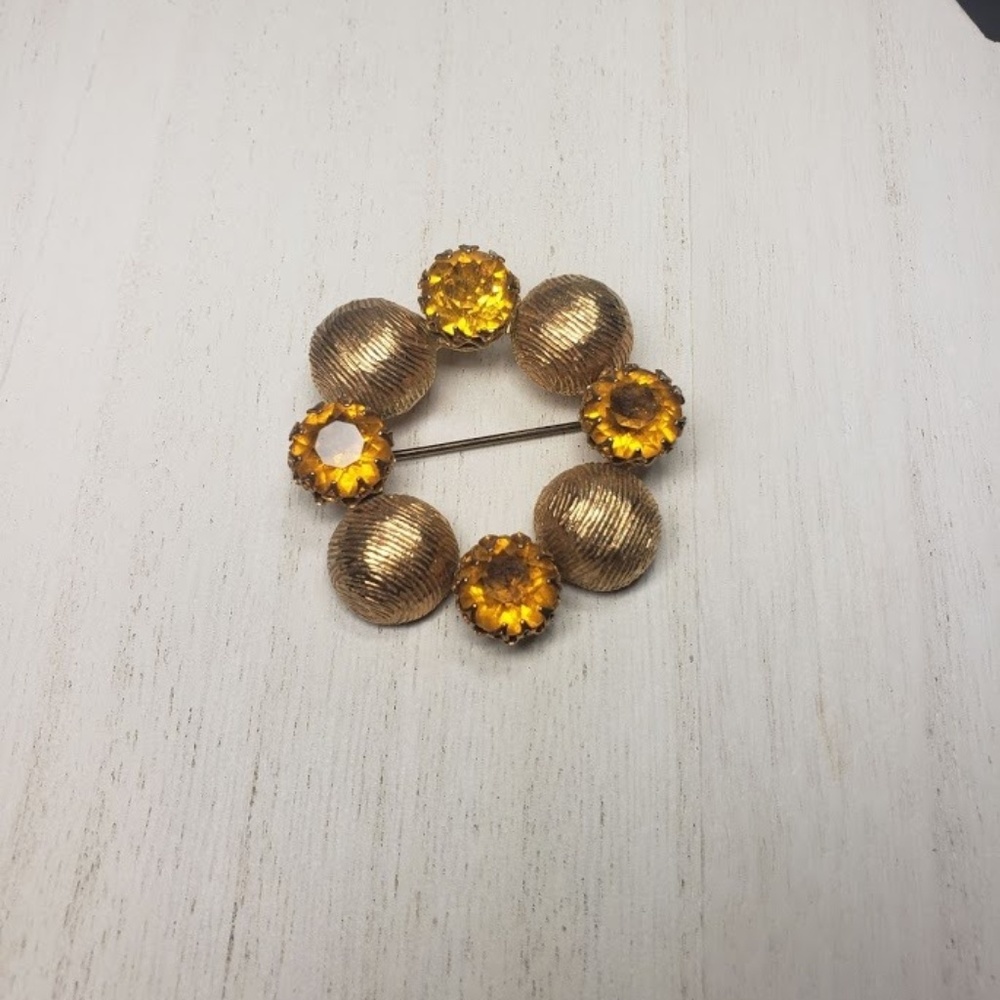 Vintage Kramer Signed Amber Rhinestone Gold Brooch
